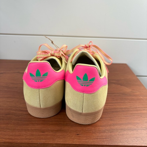New adidas Women’s Gazelle Yellow Lucid Pink Rare Size 8.5 Lifestyle Streetwear - Picture 4 of 8